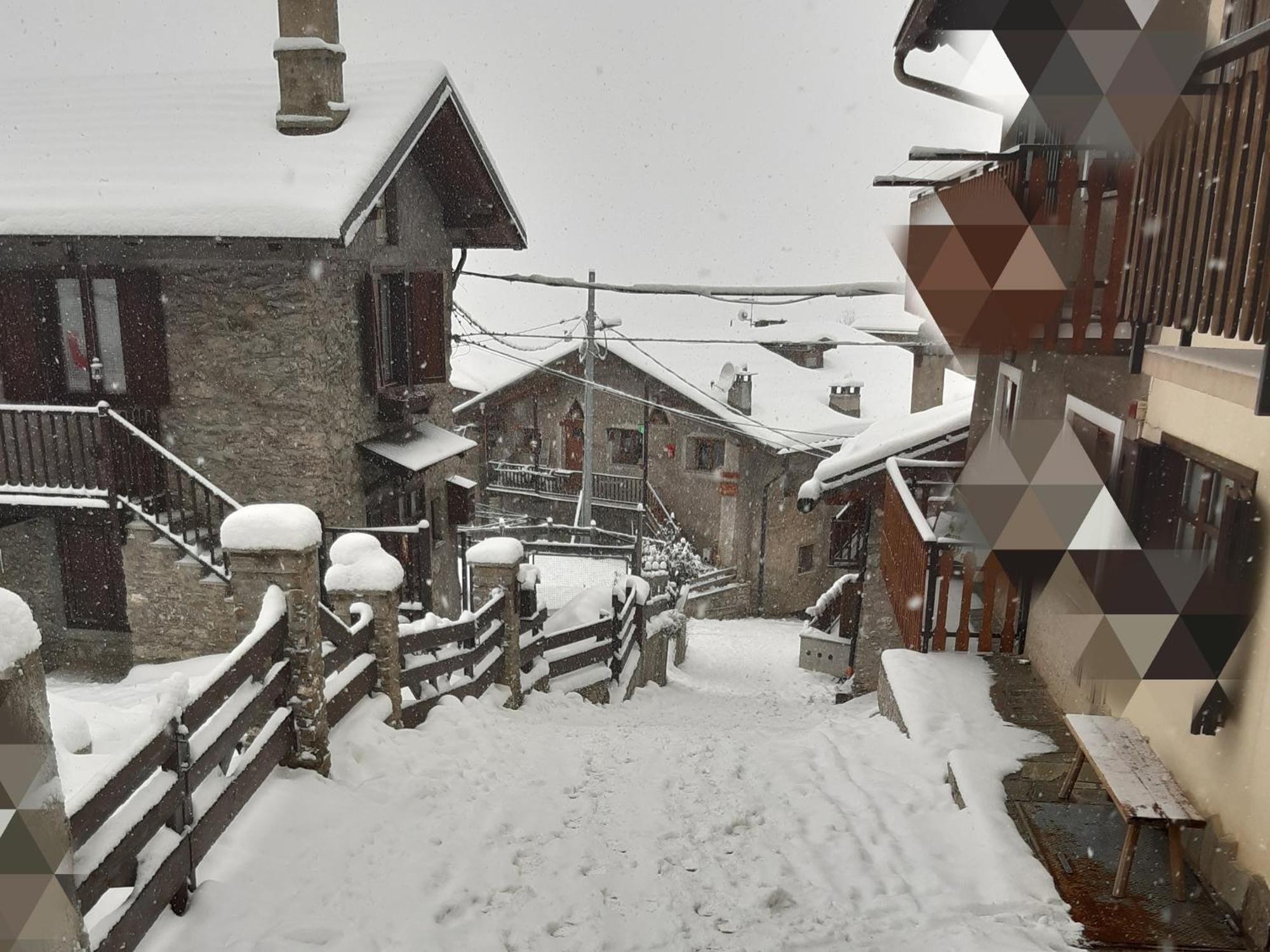 Sauze d'Oulx with garden, ciâbőt la garitüla Daire Dış mekan fotoğraf